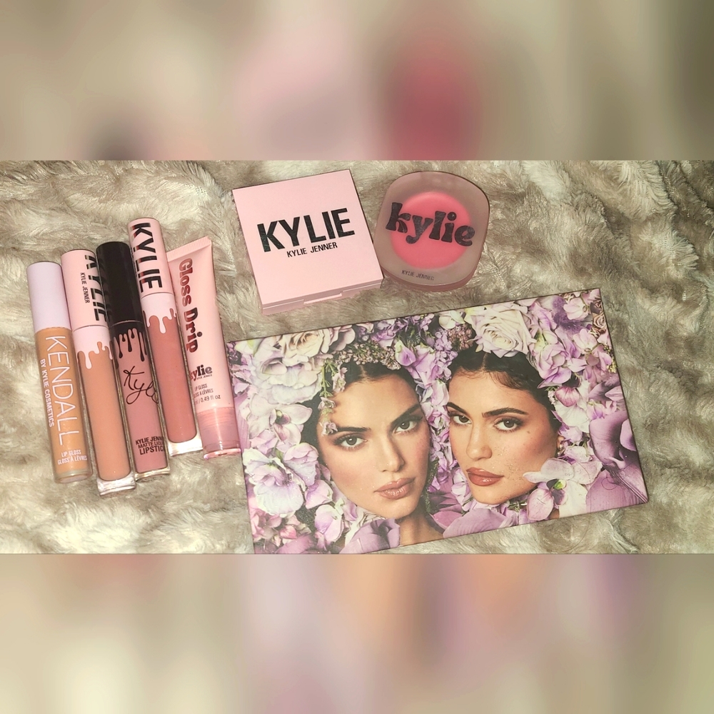 Kylie and Kendall makeup bundle